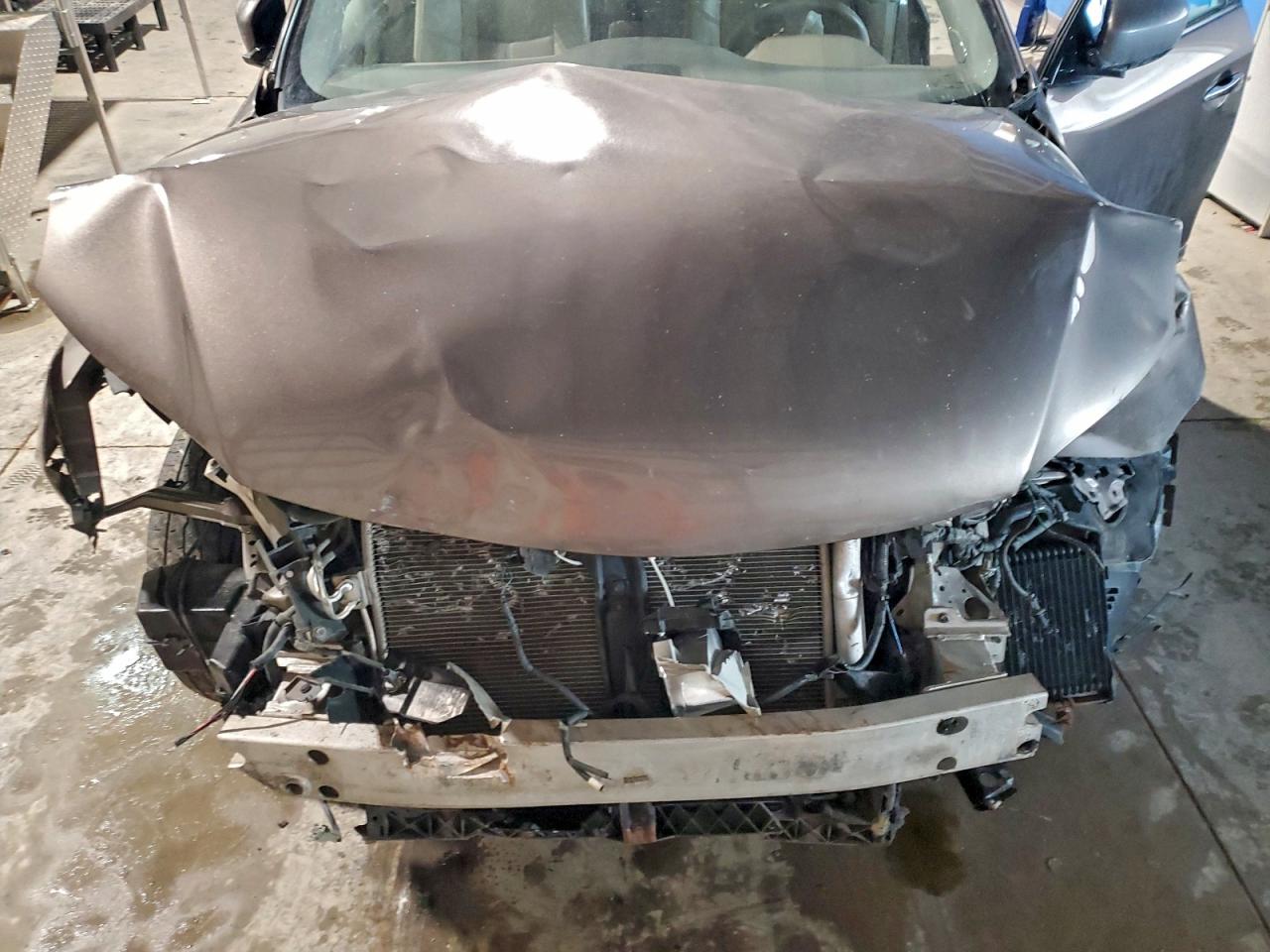 Nissan Pathfinder S Image 12