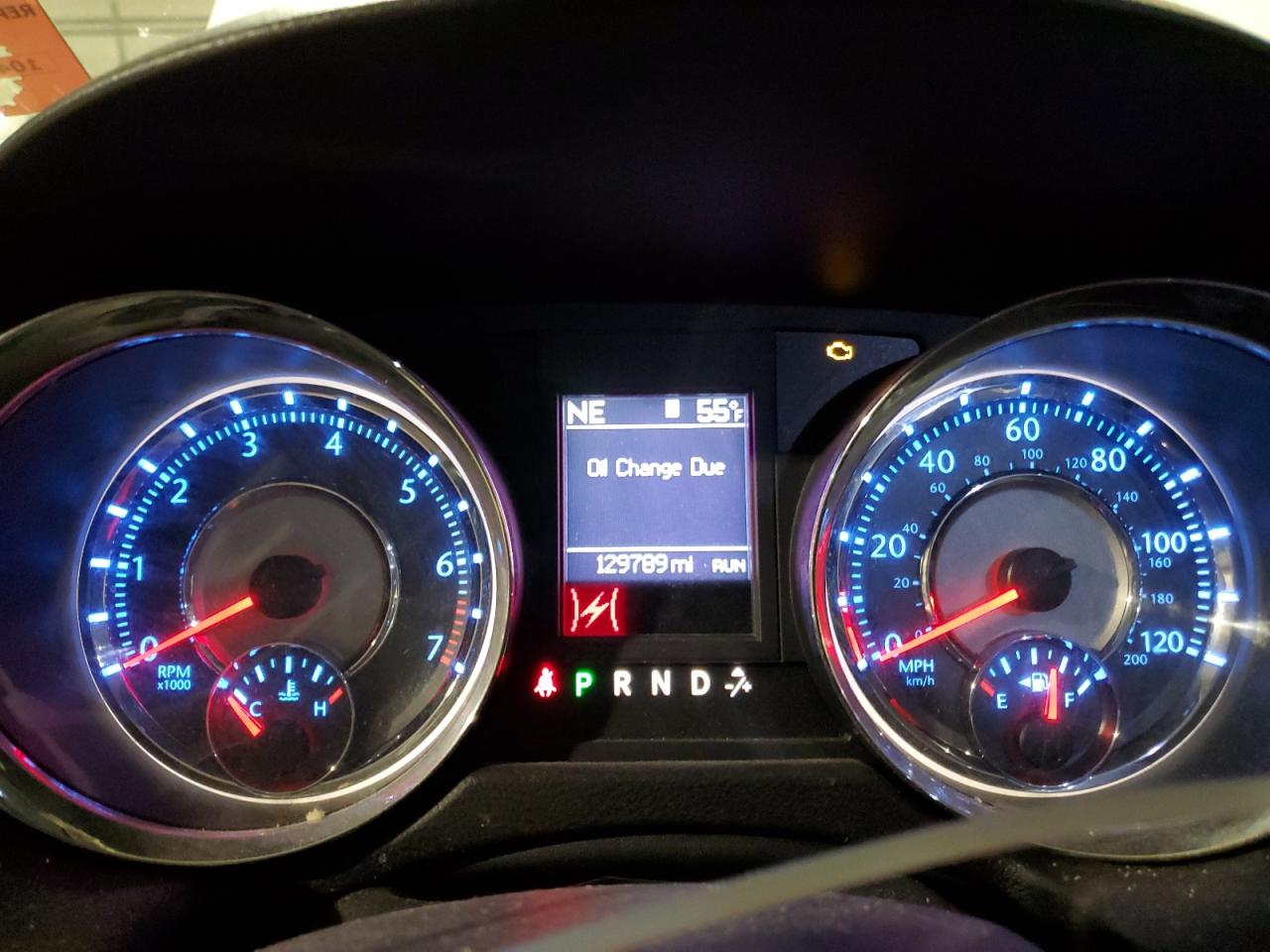 Chrysler Minivan Touring Image 11