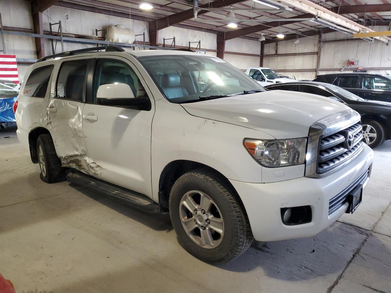Toyota Sequoia Sr5 Image 8