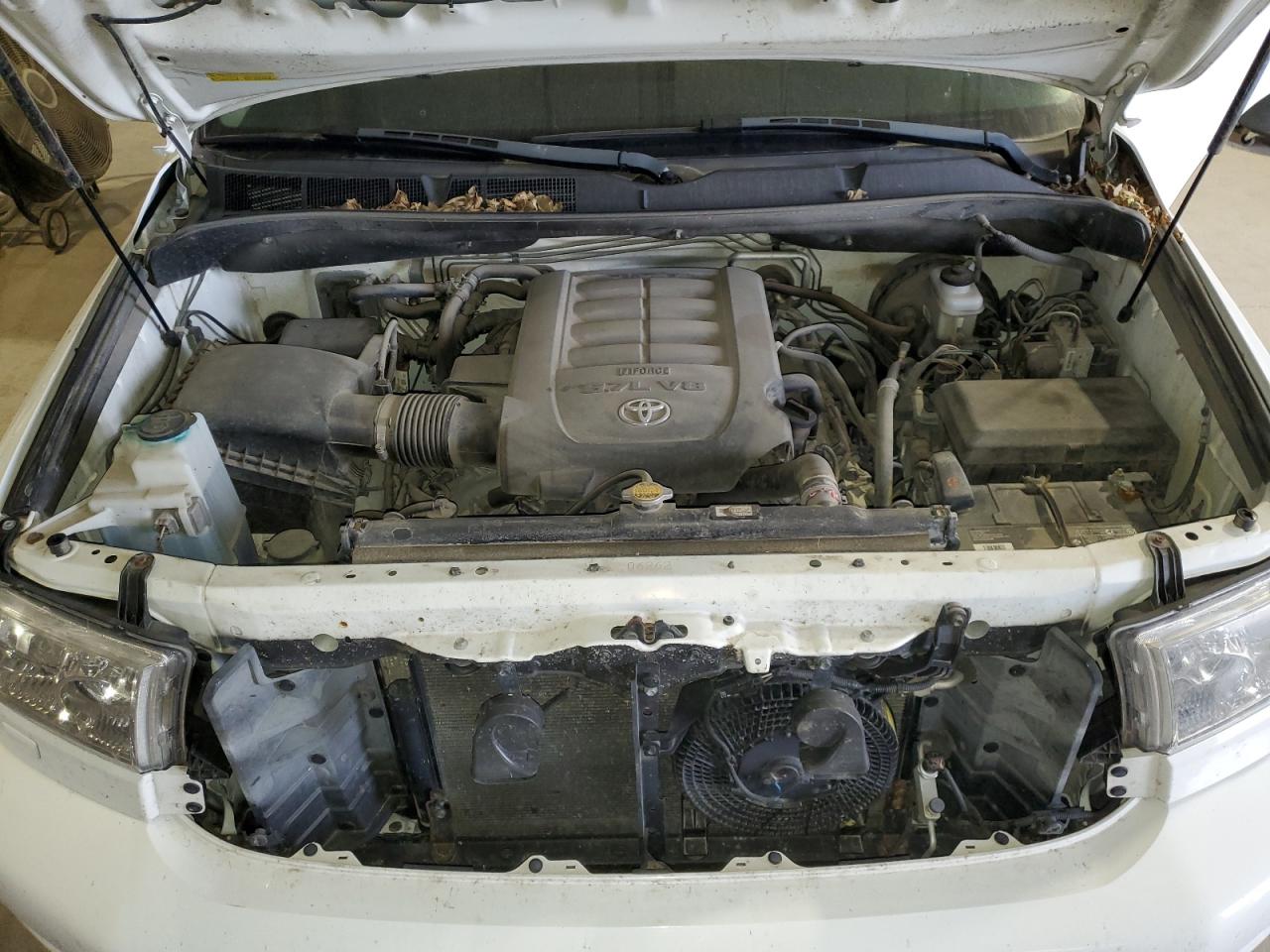 Toyota Sequoia Sr5 Image 11