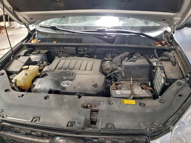 Toyota RAV4 Image 10