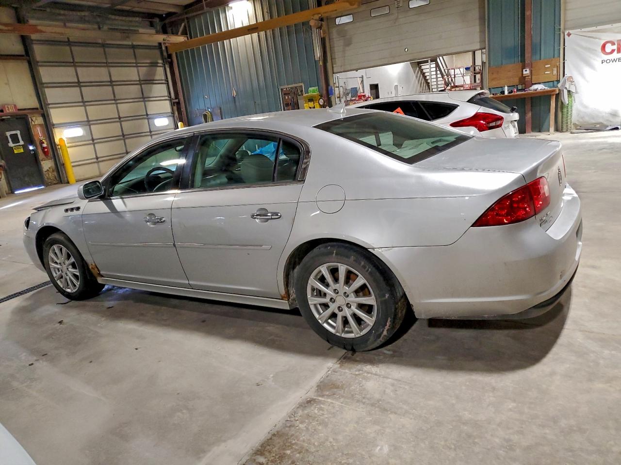 Buick Lucerne Cxl Image 3