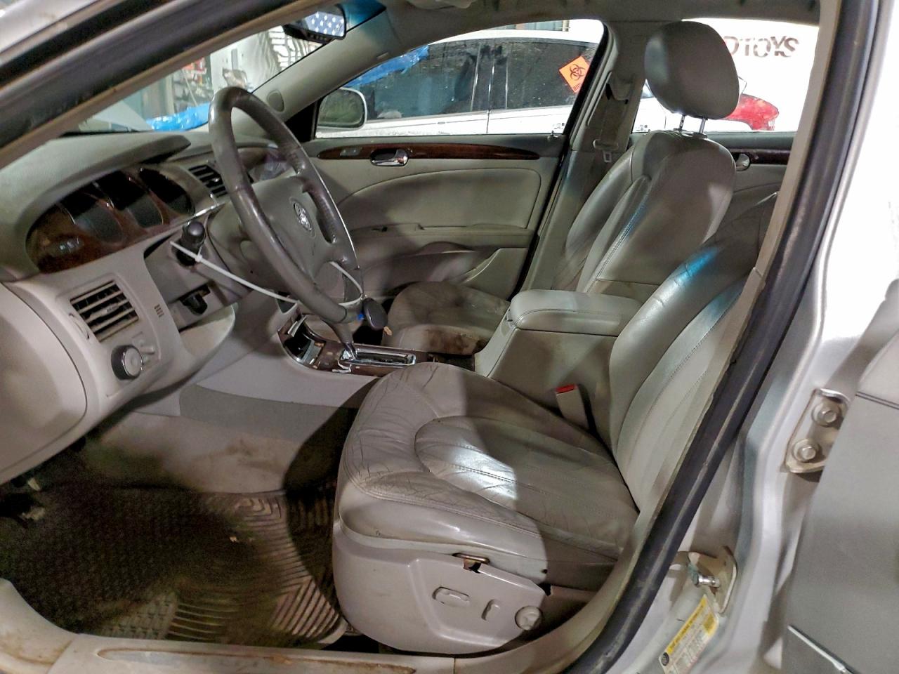 Buick Lucerne Cxl Image 5