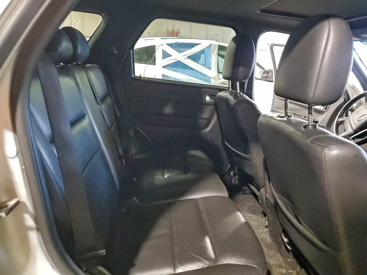 Ford Escape Limited Image 4