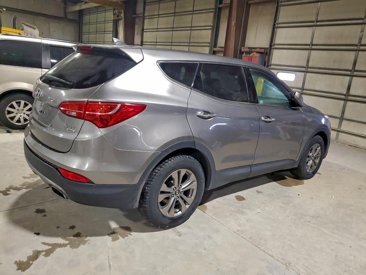 Hyundai SANTA FE Image 3