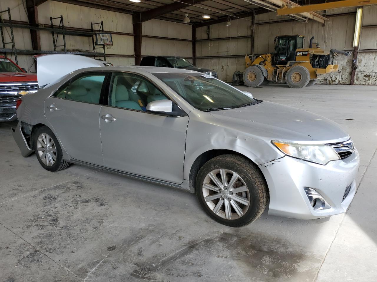 Toyota Camry L Image 11
