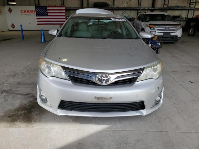 Toyota Camry L Image 9