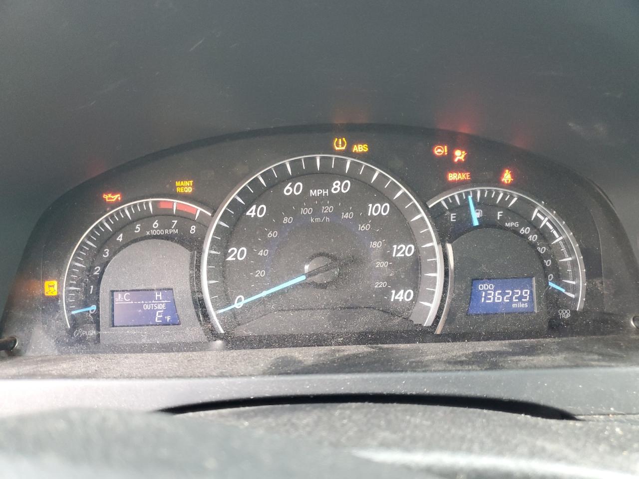 Toyota Camry L Image 8