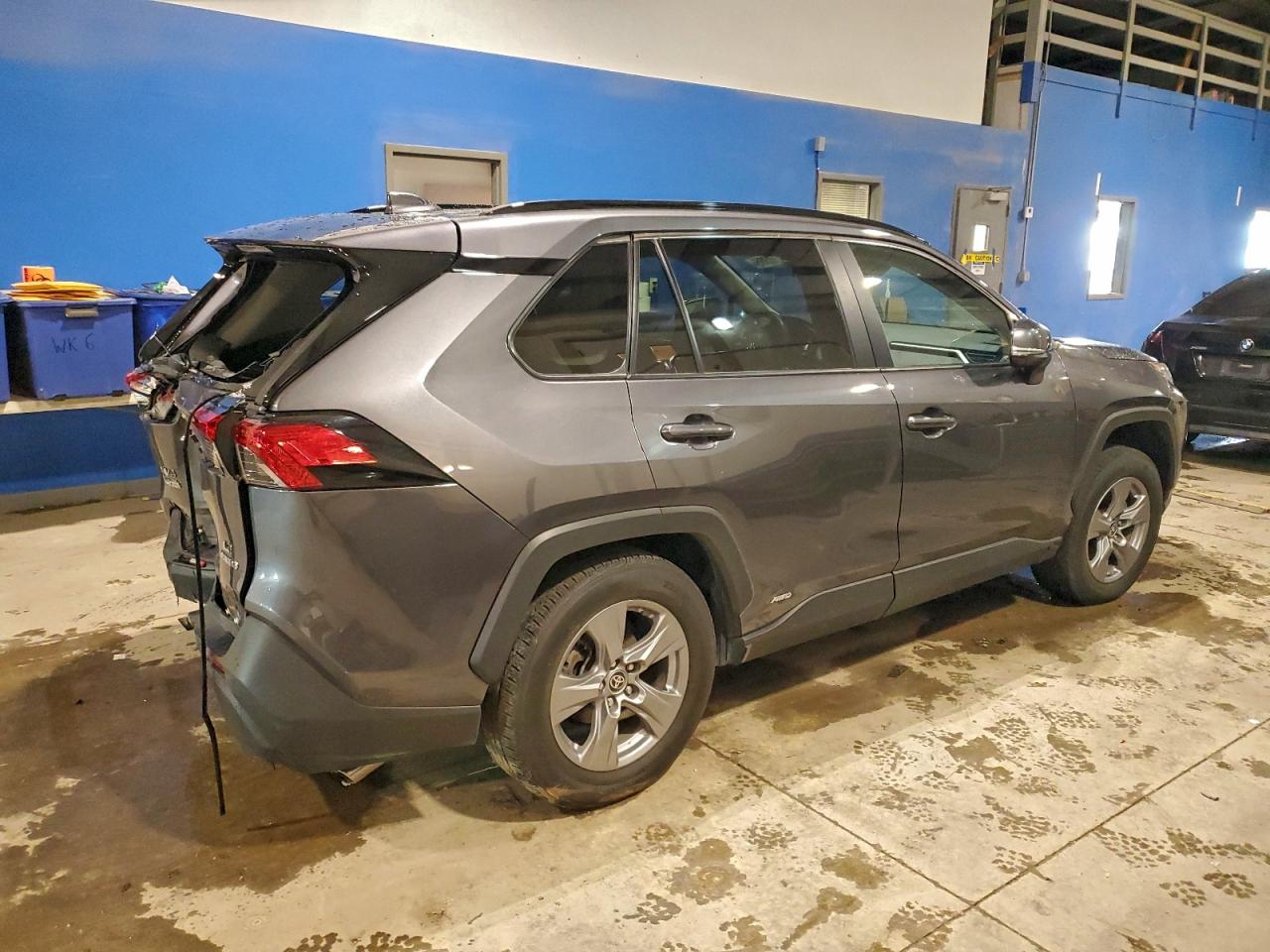 Toyota RAV4 Le Image 6