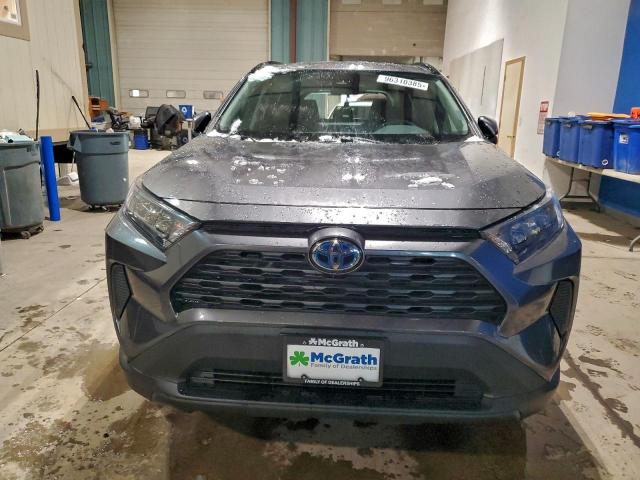 Toyota RAV4 Le Image 2