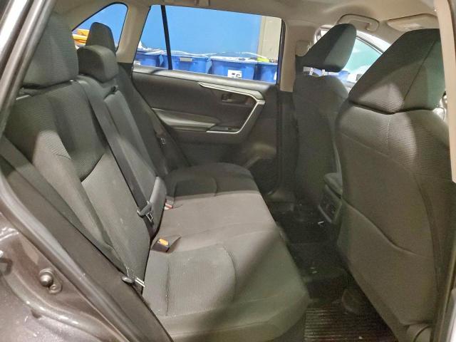 Toyota RAV4 Le Image 7