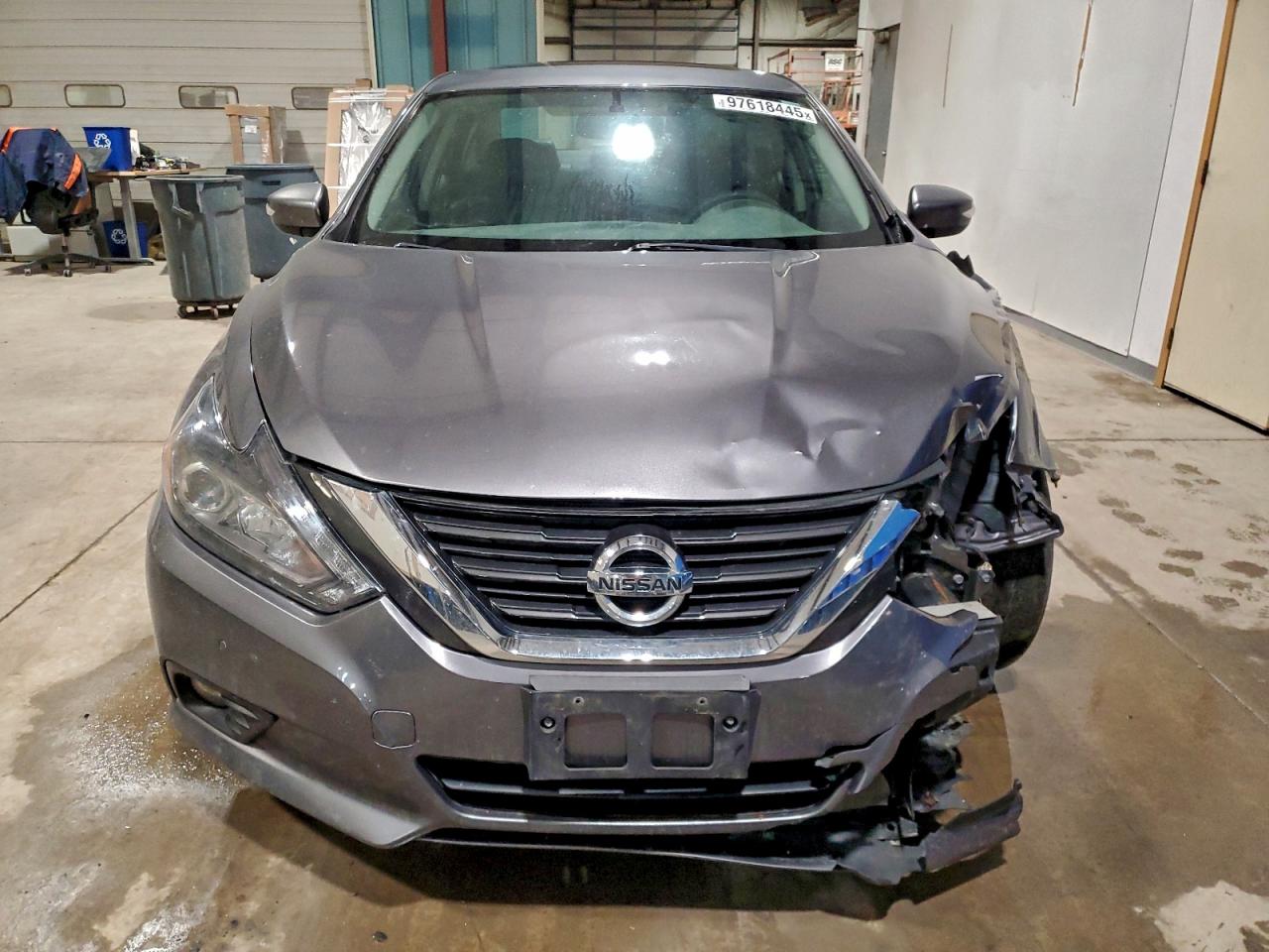 Nissan Altima 3.5sl Image 2