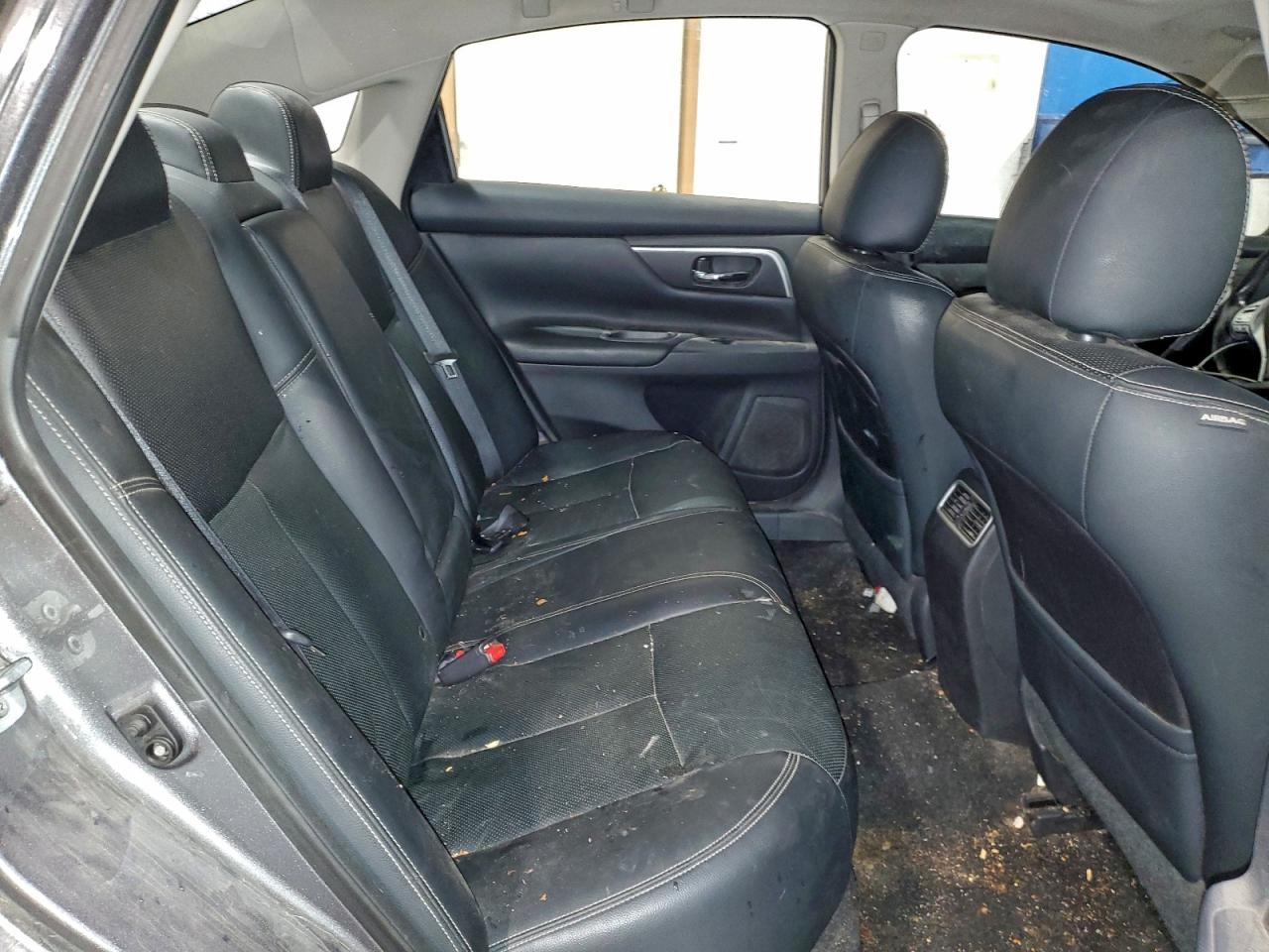 Nissan Altima 3.5sl Image 10