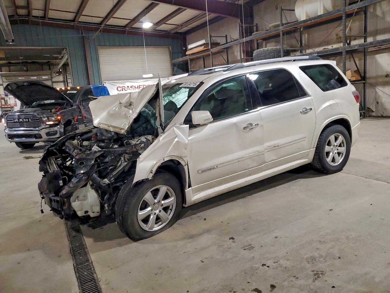 GMC Acadia Denali Image 1