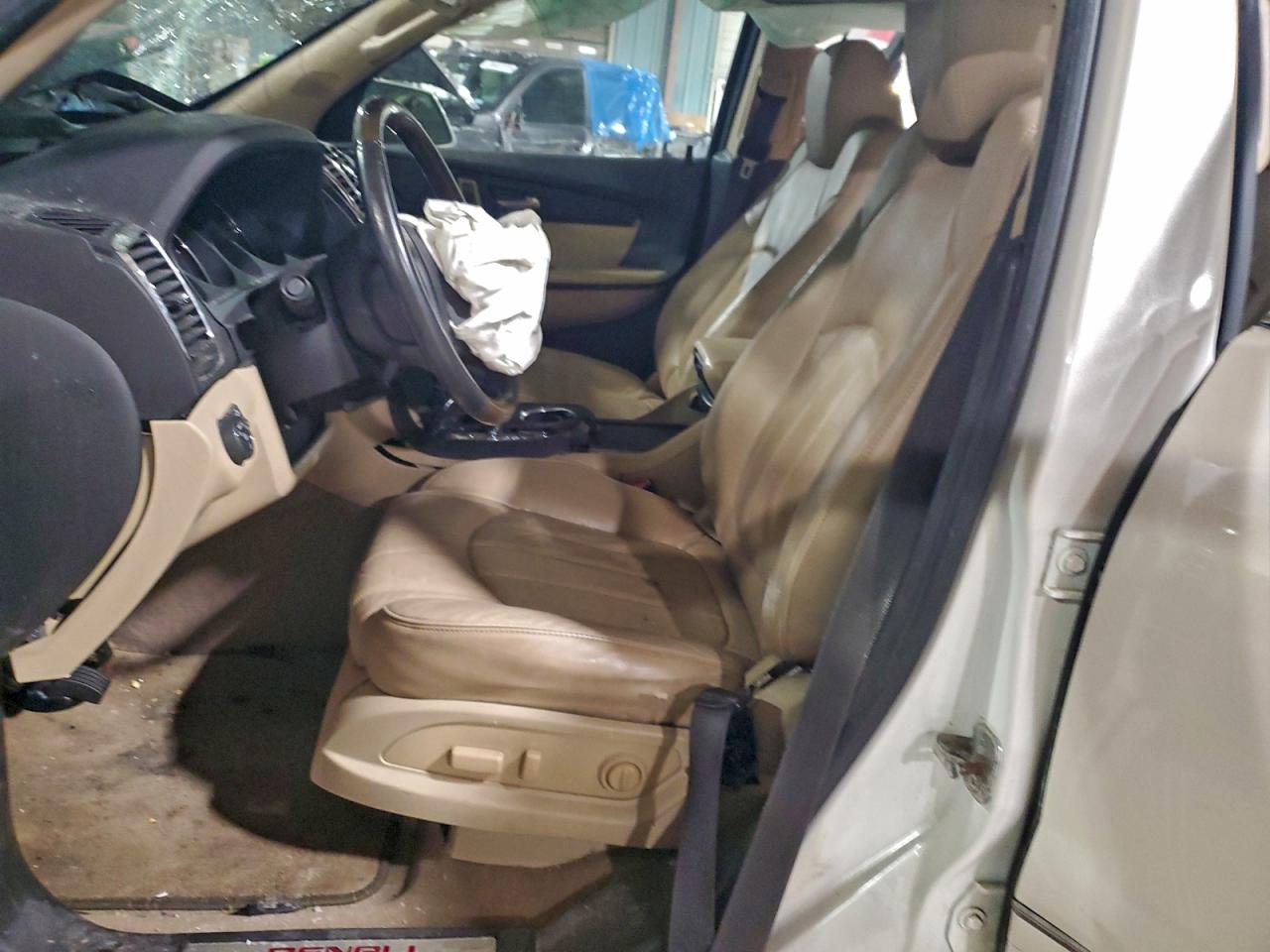 GMC Acadia Denali Image 6