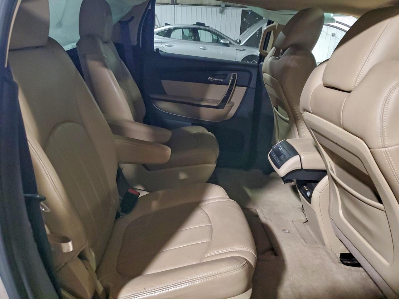 GMC Acadia Denali Image 10