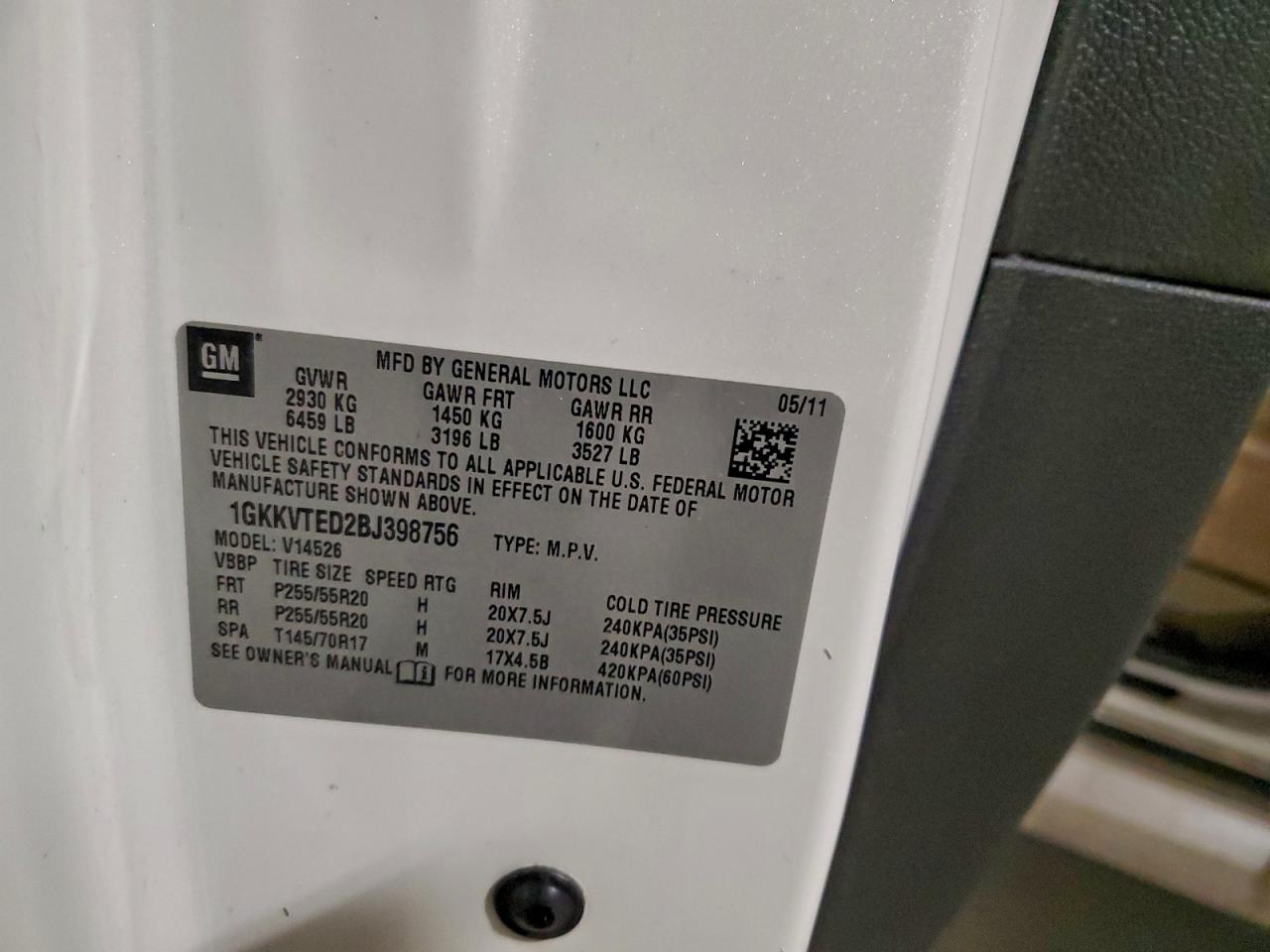 GMC Acadia Denali Image 8