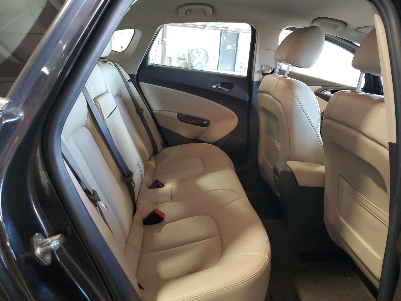 Buick Verano Image 9