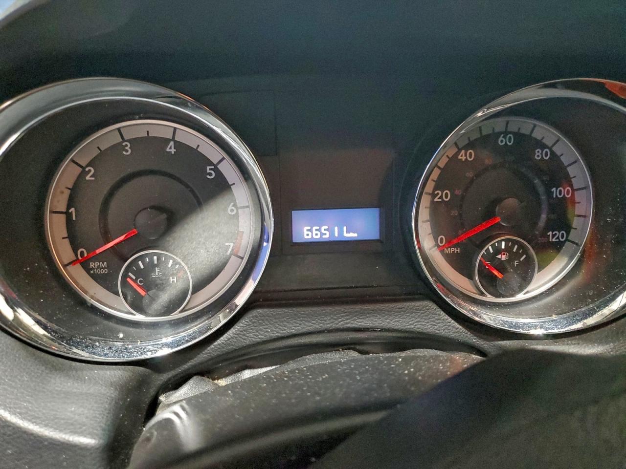 Dodge Caravan Sxt Image 8