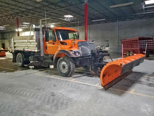 International 7000 7400 7400 Image 2