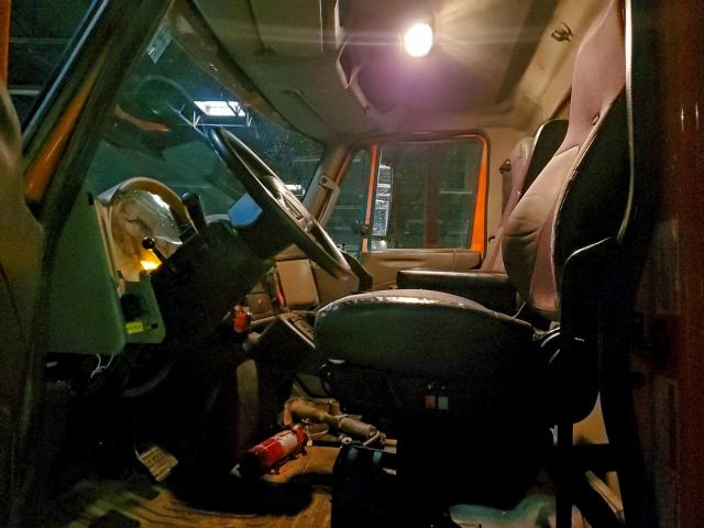 International 7000 7400 7400 Image 11