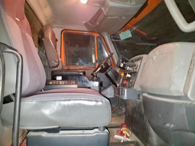 International 7000 7400 7400 Image 7