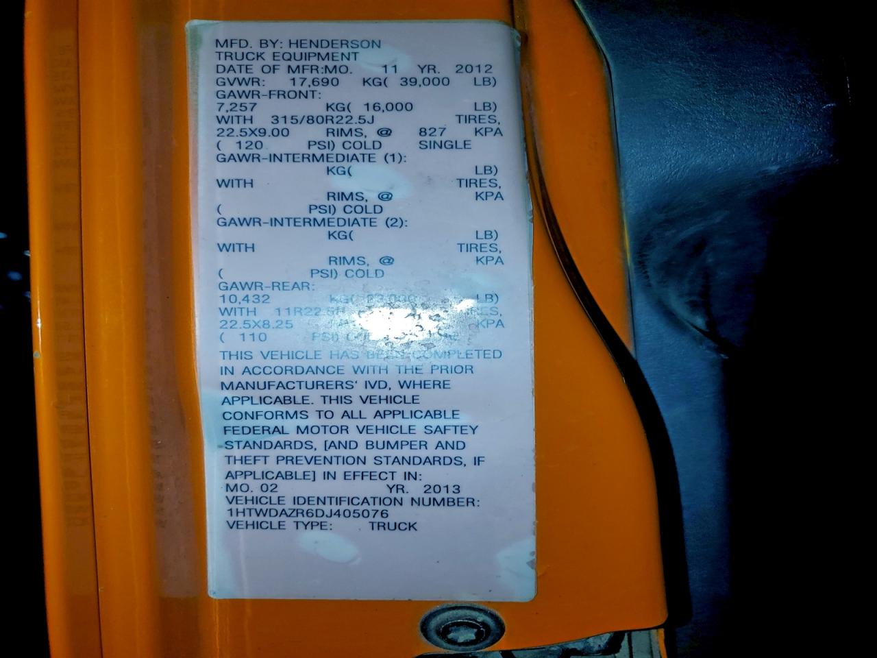 International 7000 7400 7400 Image 5