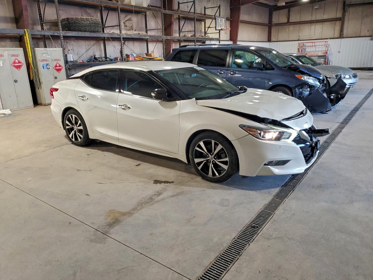 Nissan Maxima 3.5s Image 7