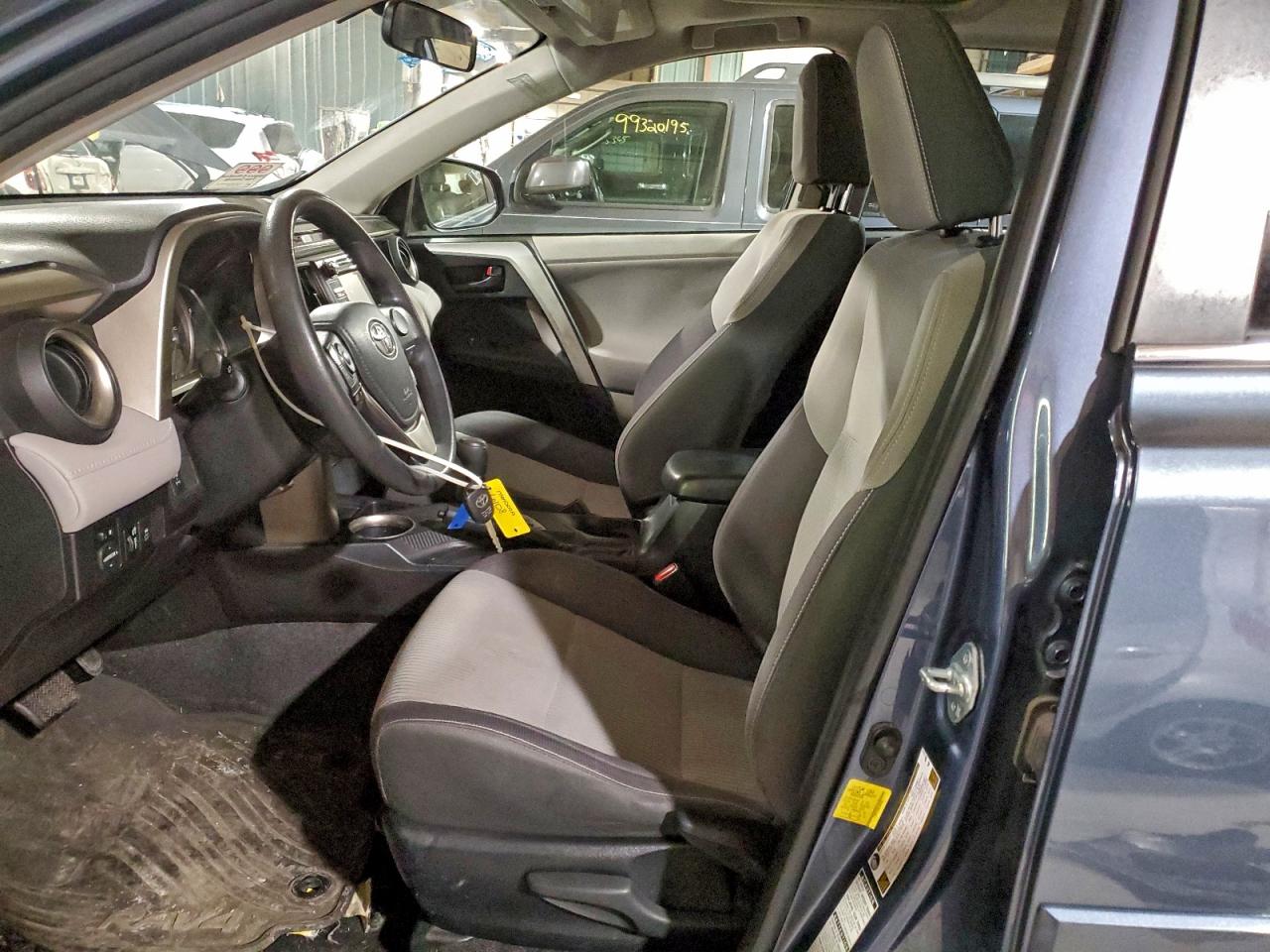 Toyota RAV4 Xle Image 7