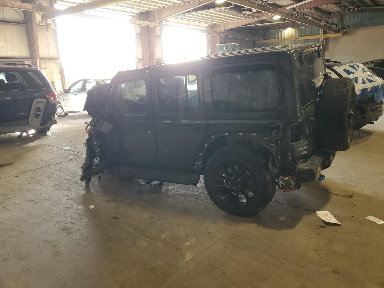 Jeep Wrangler Sahara 4xe Image 7