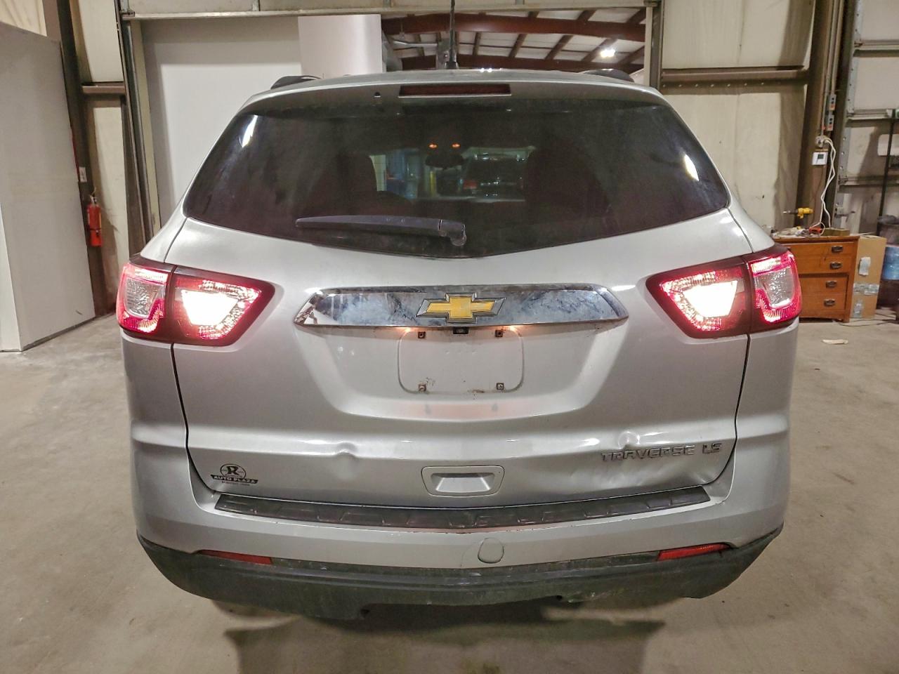 Chevrolet Traverse Ls Image 3