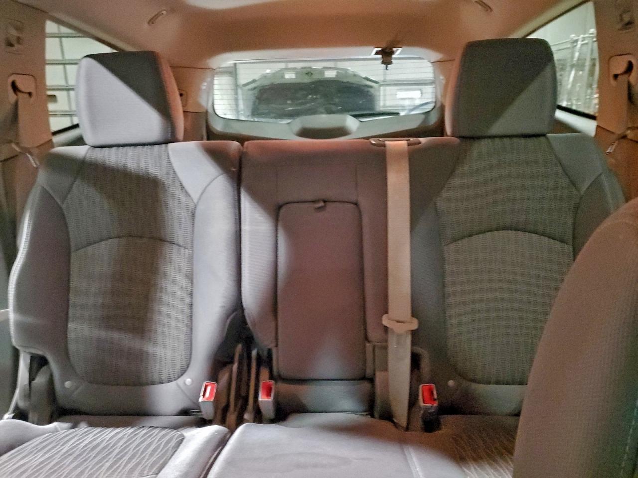 Chevrolet Traverse Ls Image 6