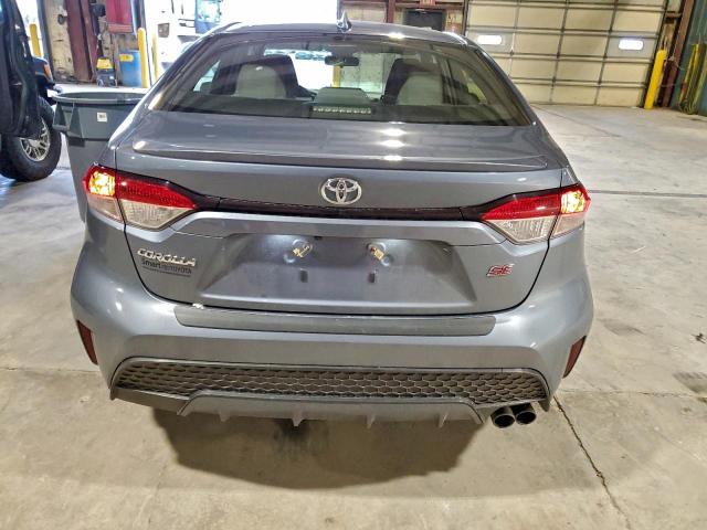 Toyota Corolla Se Image 7