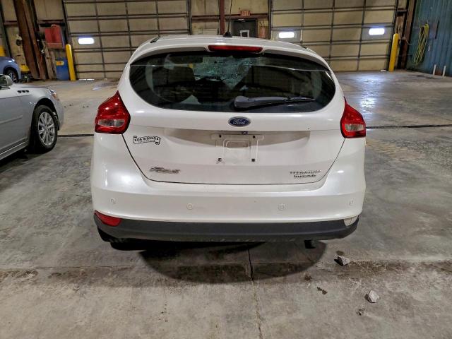 Ford Focus Titanium Image 4