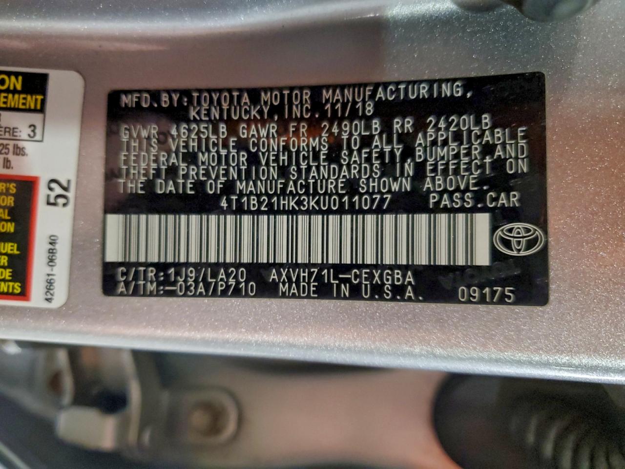 Toyota Camry Hybrid Image 4