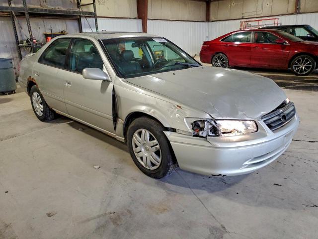 Toyota Camry Ce Image 2