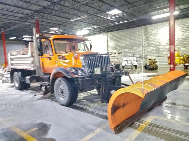 International 7000 7400 7400 Image 5