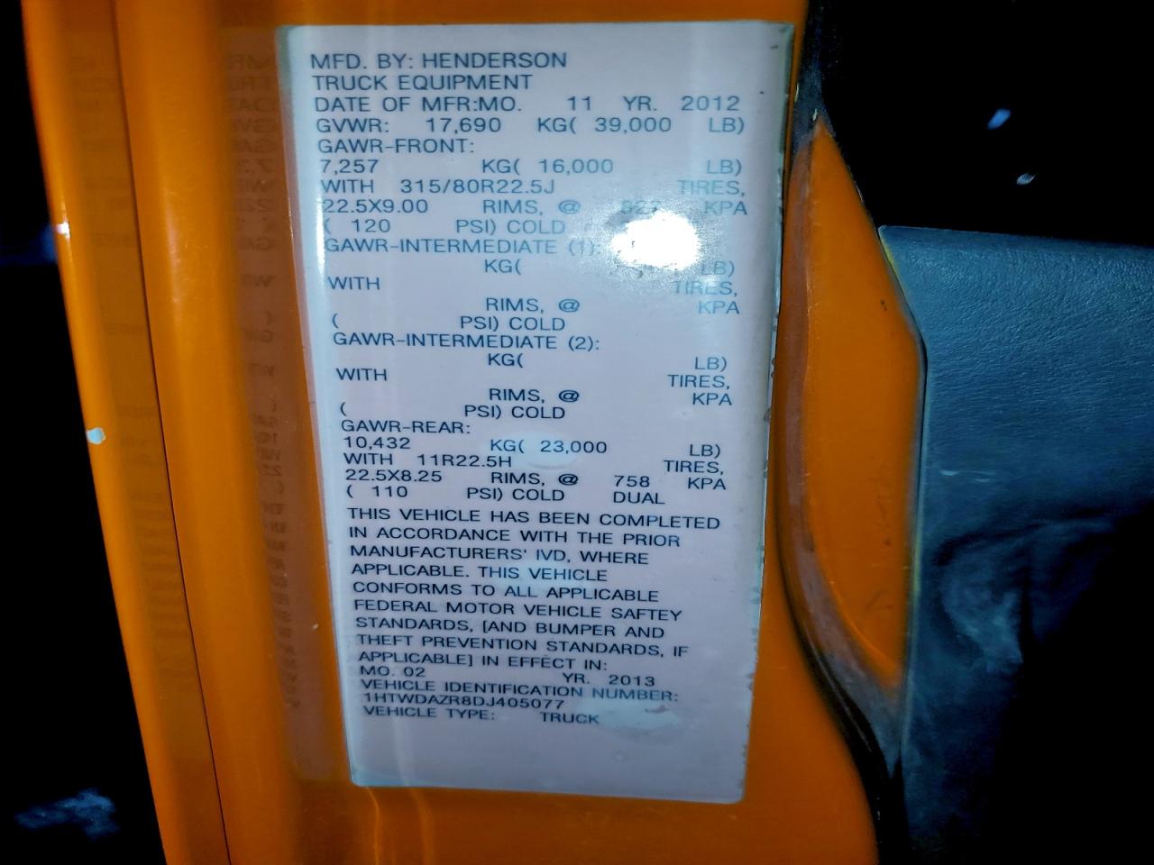 International 7000 7400 7400 Image 9